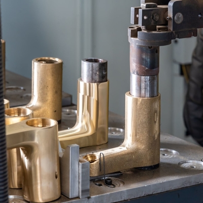 Машина Faucets CNC меля робототехническая полируя автоматическая для санитарного штуцера изделий
