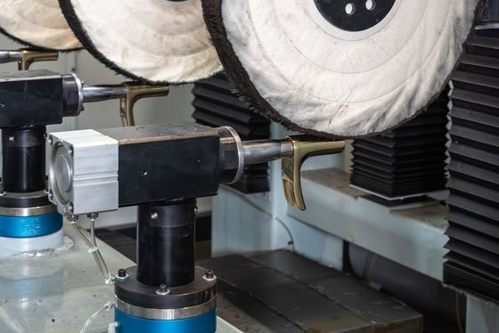 Машина CNC Programmable валика для шерохования полируя для поверхностной отделки
